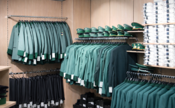 Große Auswahl an Schützenjacken und Westen bei EinzigArt in Hövelhof mit Lagerware, Maßanfertigungen und Sonderanfertigungen für Schützenvereine.