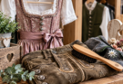 Nach dem Fest ist vor dem Fest: So pflegst du Dirndl, Lederhose und Trachtenweste richtig